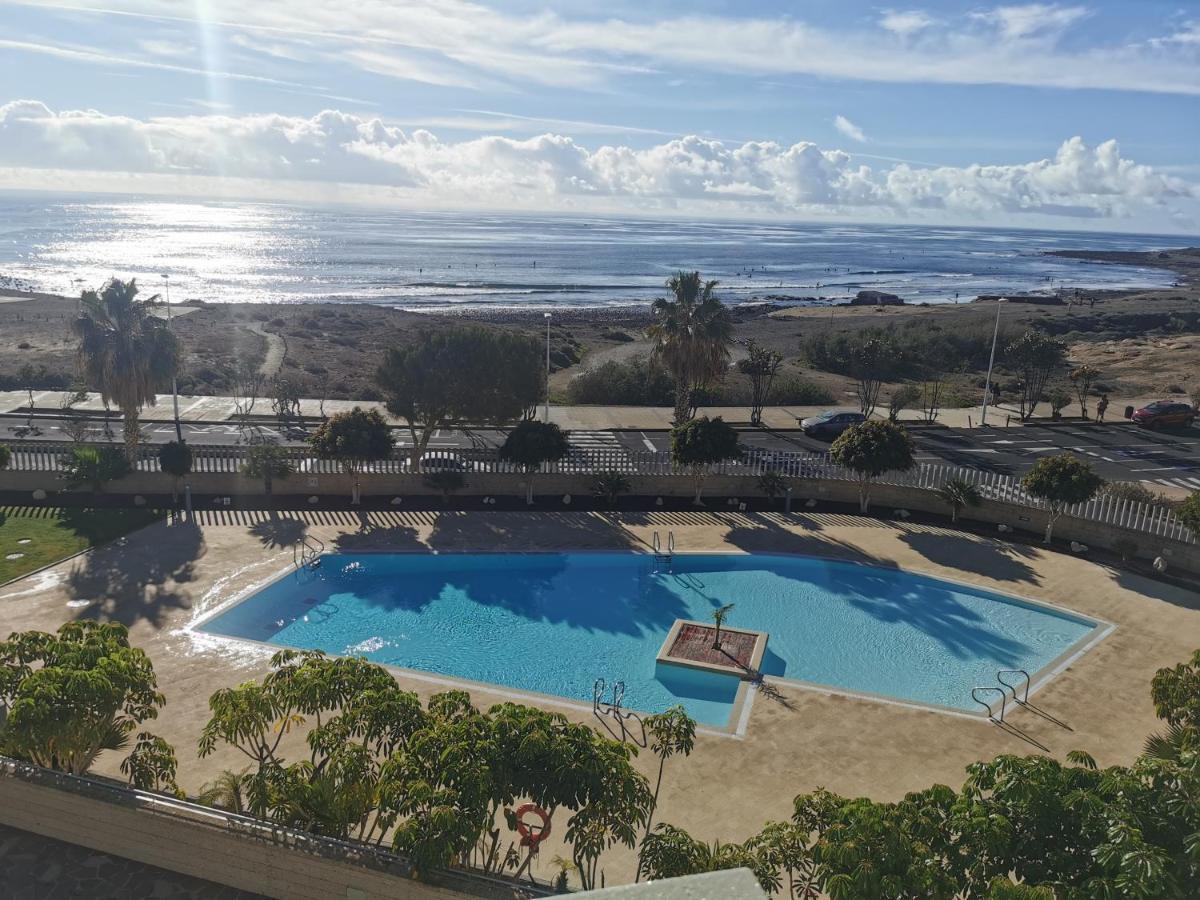 Appartamento Modern Seafront Flat With A Private Garage El Médano Esterno foto