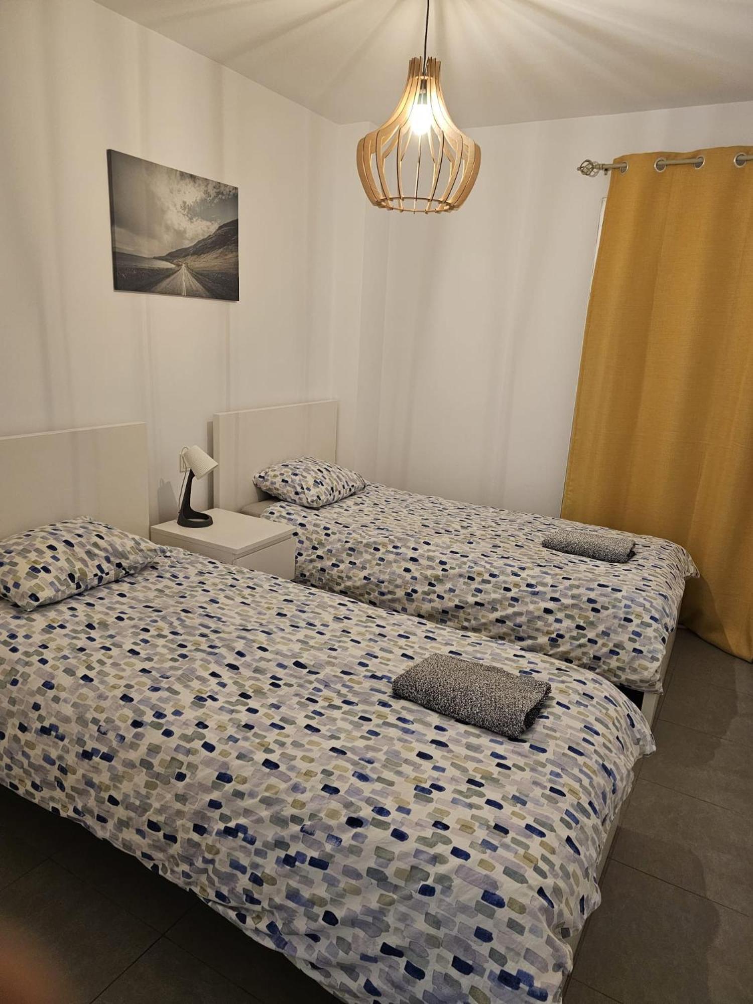 Appartamento Modern Seafront Flat With A Private Garage El Médano Esterno foto